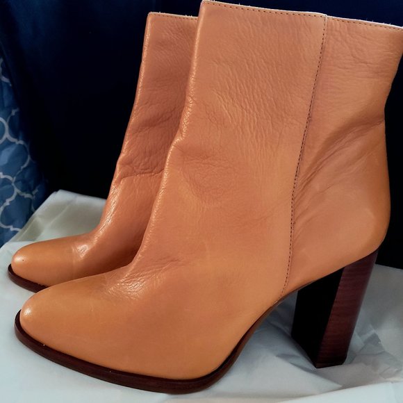 Gianni Bini Shoes - GIANNI BINI Tan Leather Ankle Boots